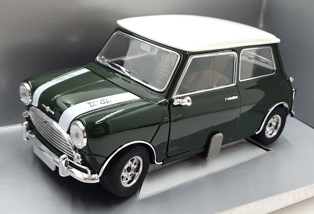 Solido 1/18 Scale Diecast  7190-3 - Mini Cooper John Cooper Works - Green