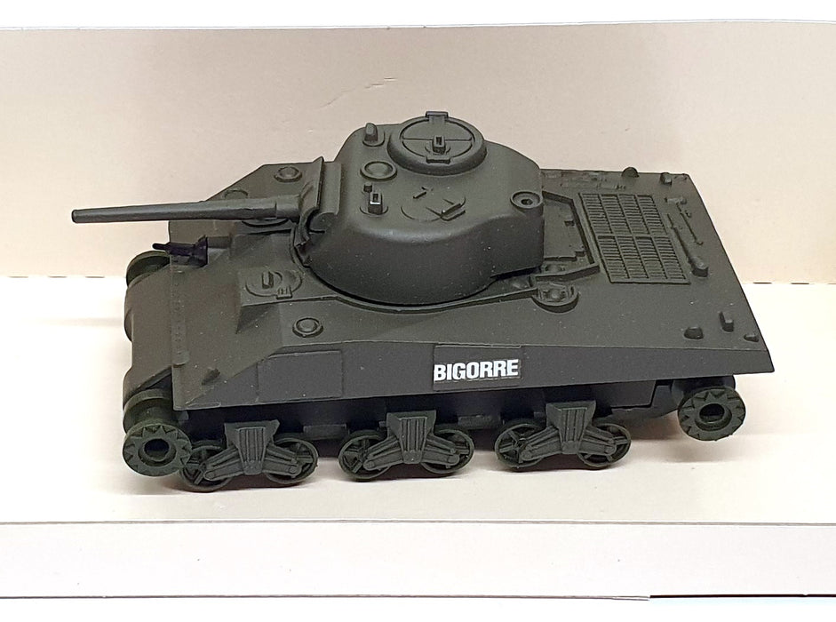 Solido 1/50 Scale Diecast 6210 - M4A3 Sherman Tank Bigorre - Green