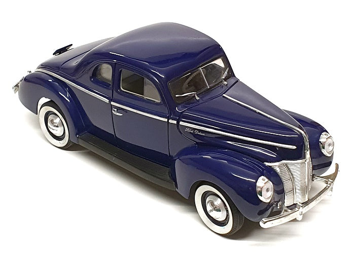Universal Hobbies 1/18 Scale Diecast 2625L - 1940 Ford Deluxe - Blue