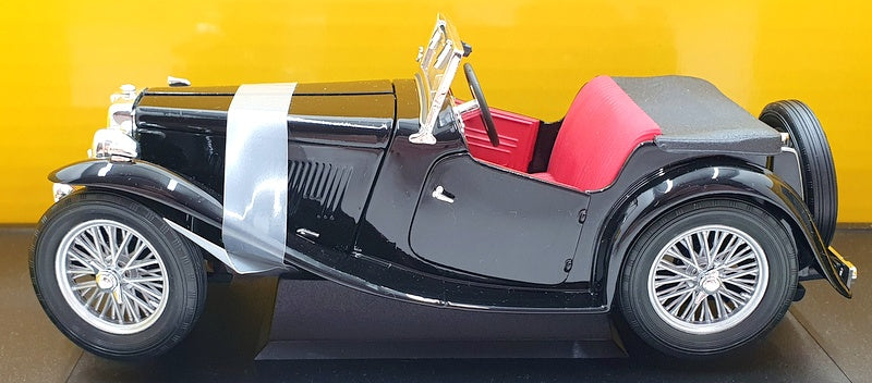 Road Signature 1/18 Scale 92468 - 1947 MG TC Midget - Black