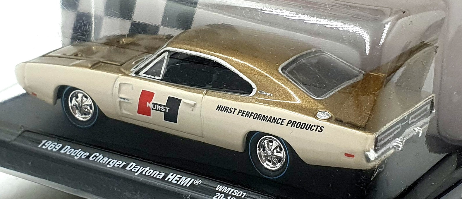 Castline M2 Machines 1/64 Scale 20-19 - 1969 Dodge Charger Daytona HEMI - Gold