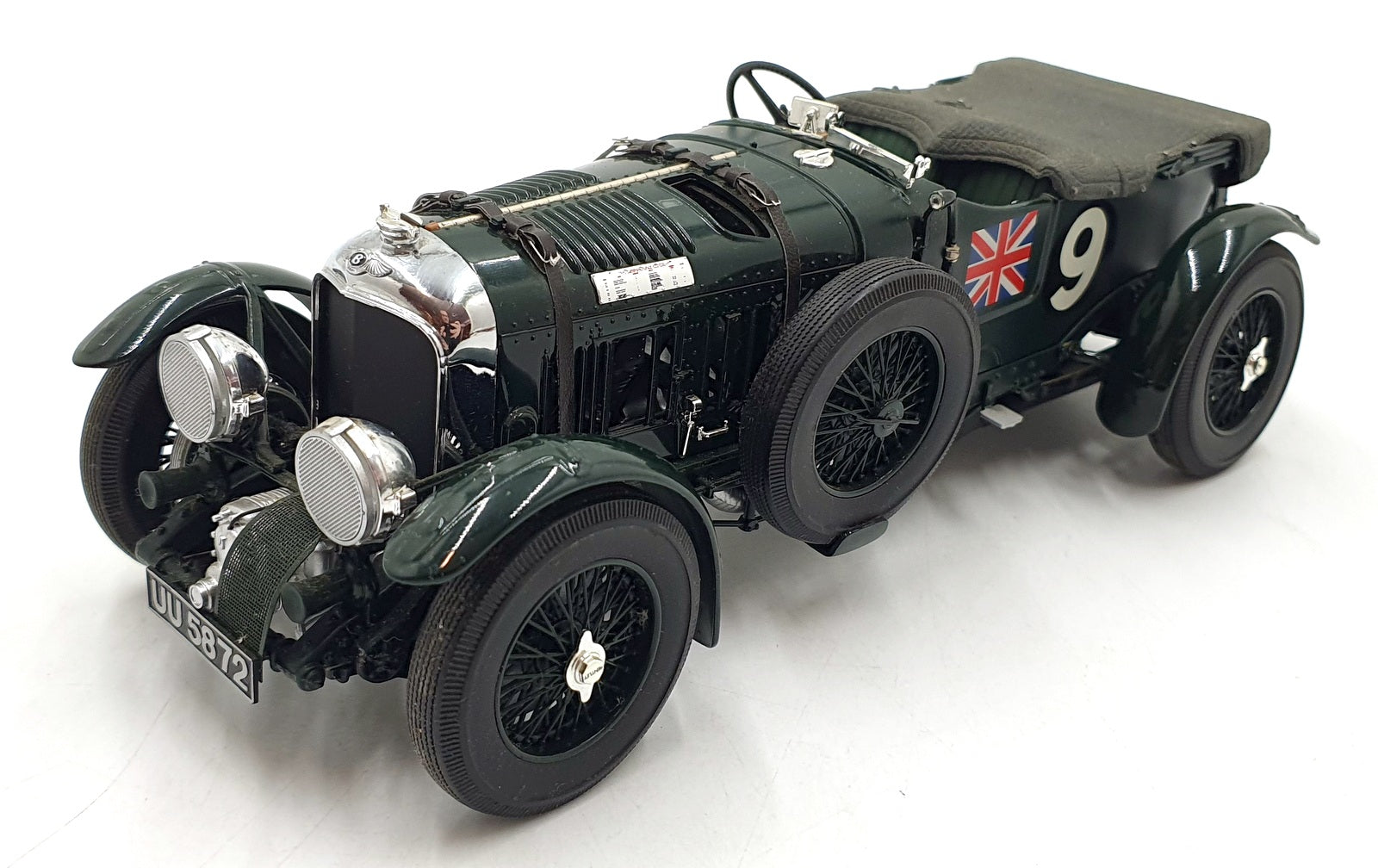 Minichamps 1/18 Scale DC25326A - Bentley 4 1/2 Litre Blower #9 Le Mans - Green