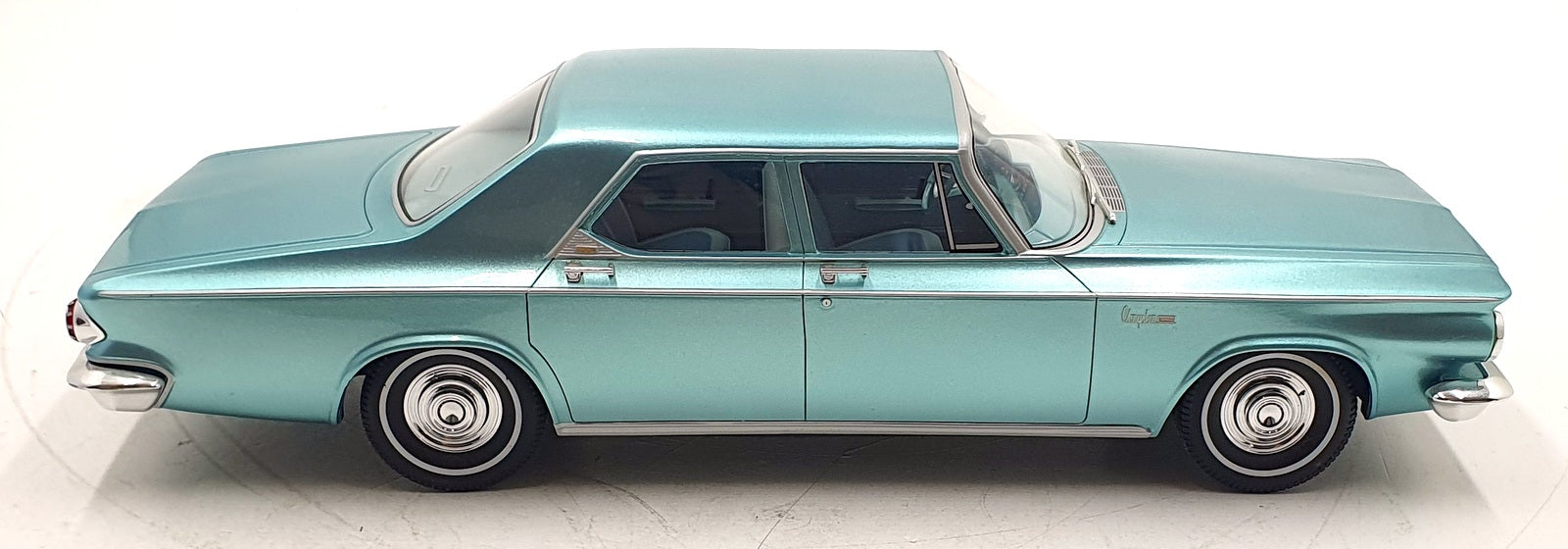 BOS Models 1/18 Scale BOS315 - 1963 Chrysler Newport 4 Door Sedan - Met Blue