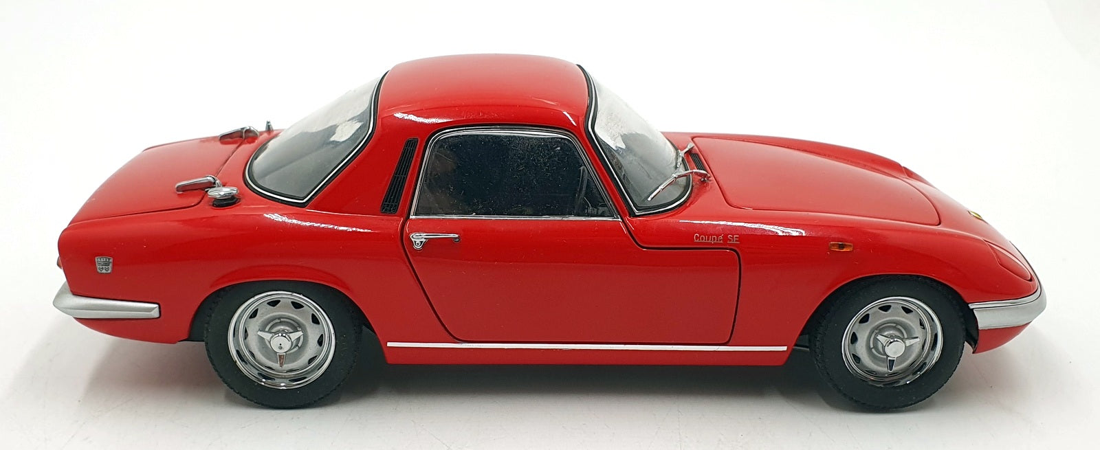 Autoart 1/18 Scale Diecast 75351 - Lotus Elan S/E Coupe - Red