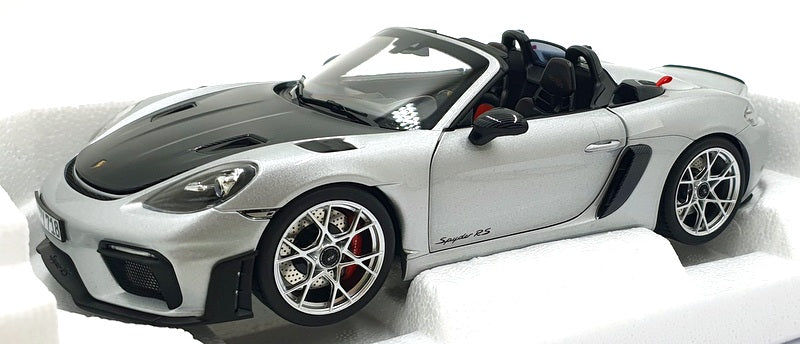 Norev 1/18 Scale Diecast 187270 - 2023 Porsche 718 Spyder RS Weissach Pack GT