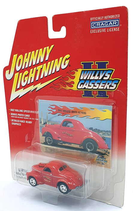 Johnny Lightning 1/64 Scale 365-01 - Willy's Gassers 1941 Willy's Vic Young Red