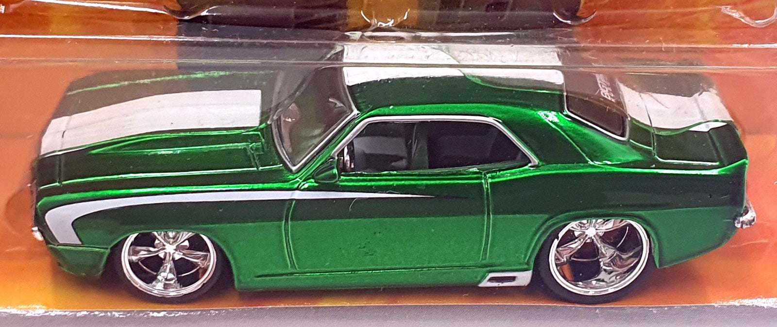 Jada1/64 Scale Diecast 12006 - 1969 Chevrolet Camaro - Met. Green/White
