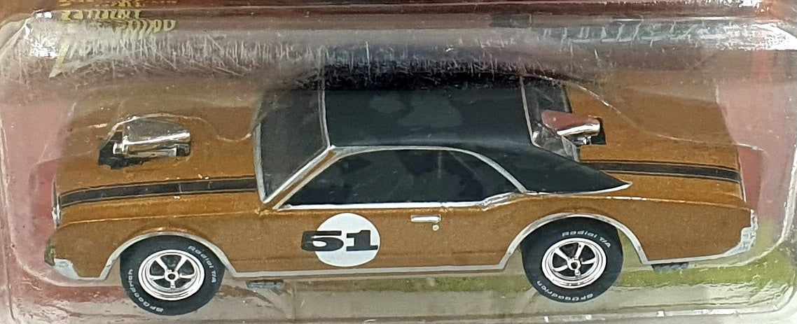 Johnny Lightning 1/64 Scale JLSF013 1967 Custom Oldsmobile Cutlass #51 Met. Gold