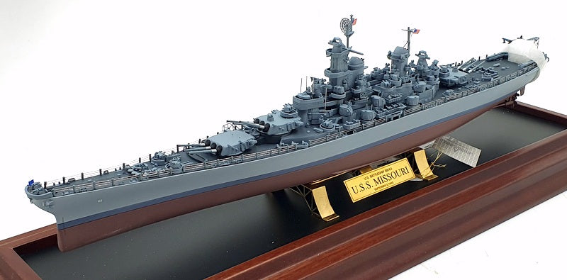 Franklin Mint 1/550 Scale B11XL06 - USS Missouri Battleship BB-63 1945 With Case