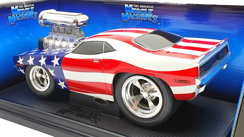 Muscle Machine 1/18 Scale Diecast 71168- 1970 Plymouth Cuda - USA Flag