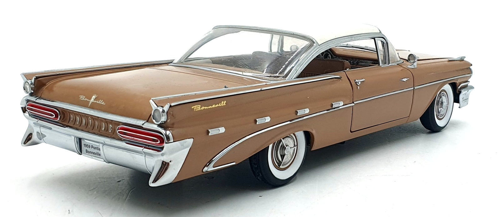 Sun Star 1/18 Diecast 5171 - 1959 Pontiac Bonneville Open Conv - Ivory Copper