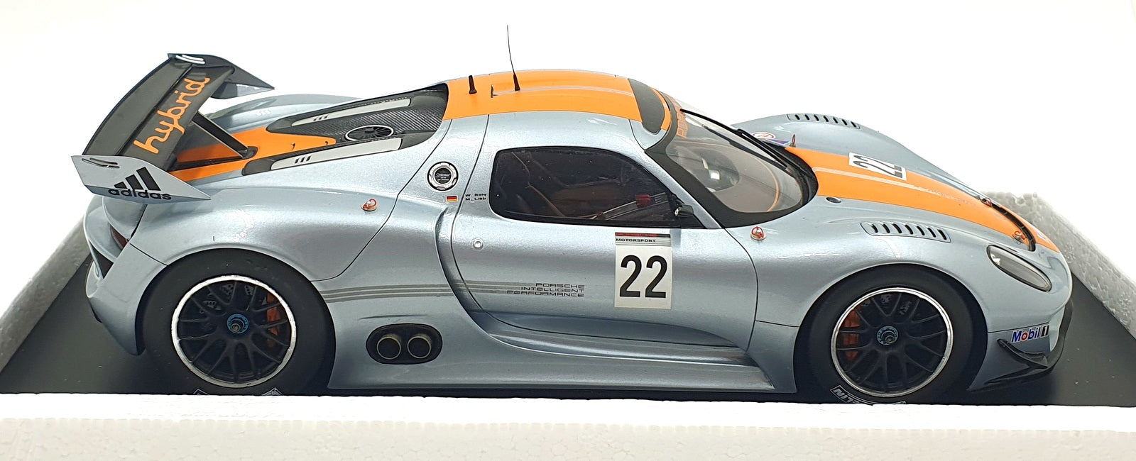 Spark 1/18 Scale Resin WAP 021015 OC - Porsche 918 RSR #22 - Silver/Orange