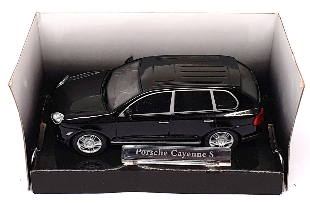 Cararama 1/43 Scale Diecast 230D  - Porsche Cayenne S - Black