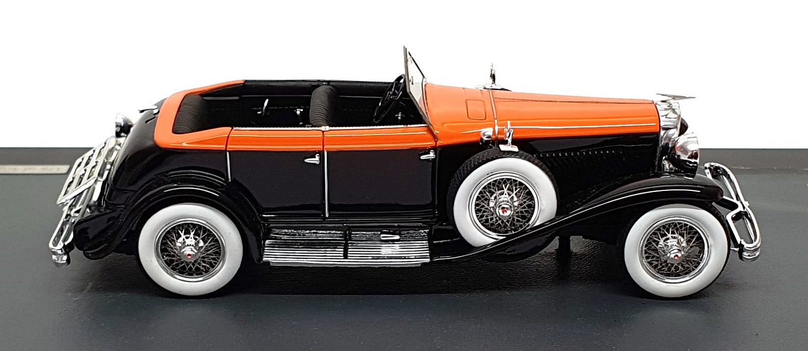 Matrix 1/43 Scale MX40406-011 - 1934 Duesenberg Model J Riviera Phaeton By Brunn