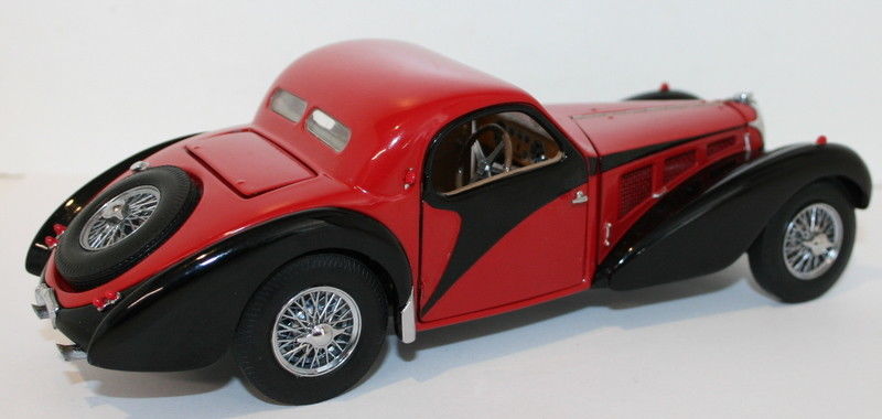 Franklin Mint 1/24 Scale diecast B11RP48 - 1936 Bugatti Type 57 SC Black Red