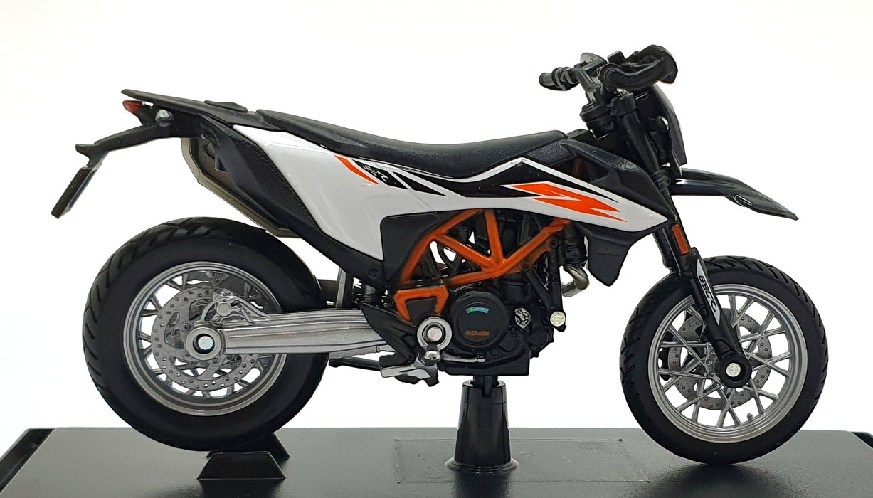Maisto 1/18 Scale 19131 - KTM 690 SMC R Motorbike - Black/Orange