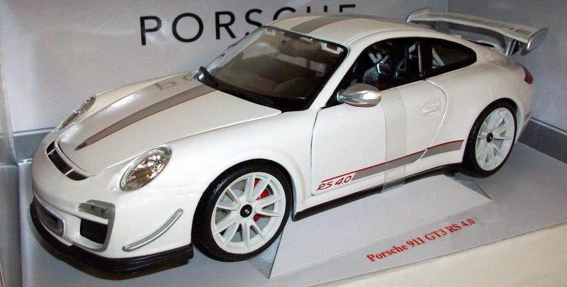 Burago 1/18 scale Diecast 18-11036 Porsche 911 GT3 RS 4.0 White