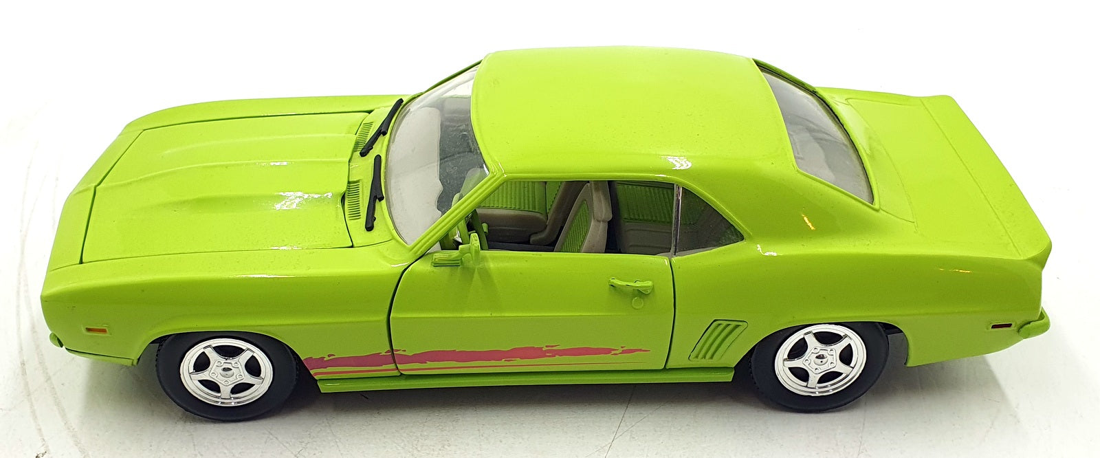 Ertl 1/18 Scale Diecast 171225D - 1969 Chevrolet Camaro - Green