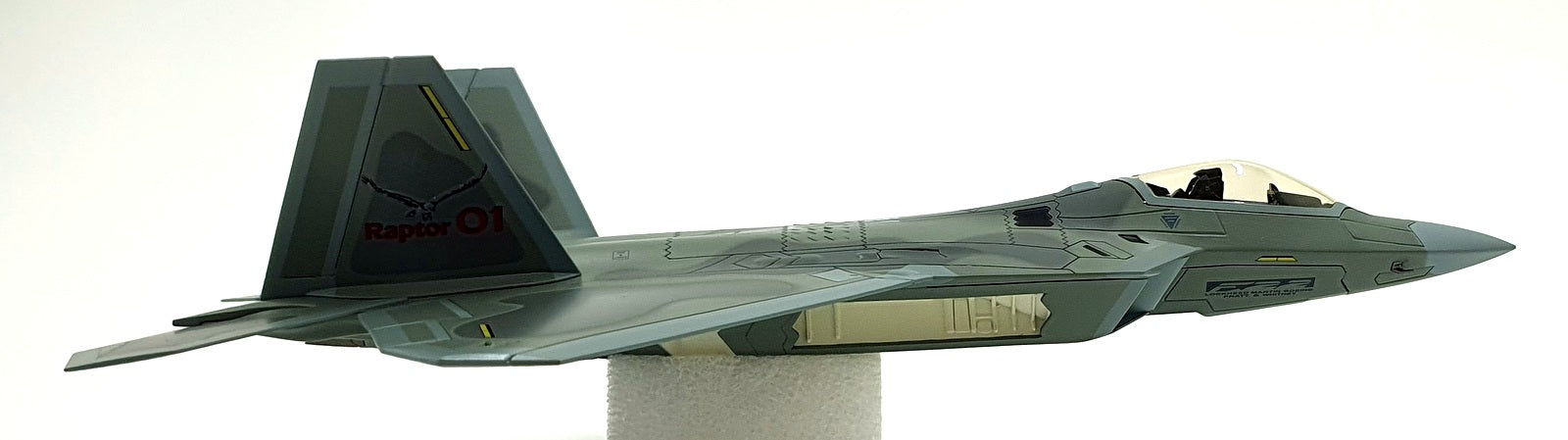 Hobby Master 1/72 Scale HA2811c - Lockheed F-22 Raptor "Spirit of America"