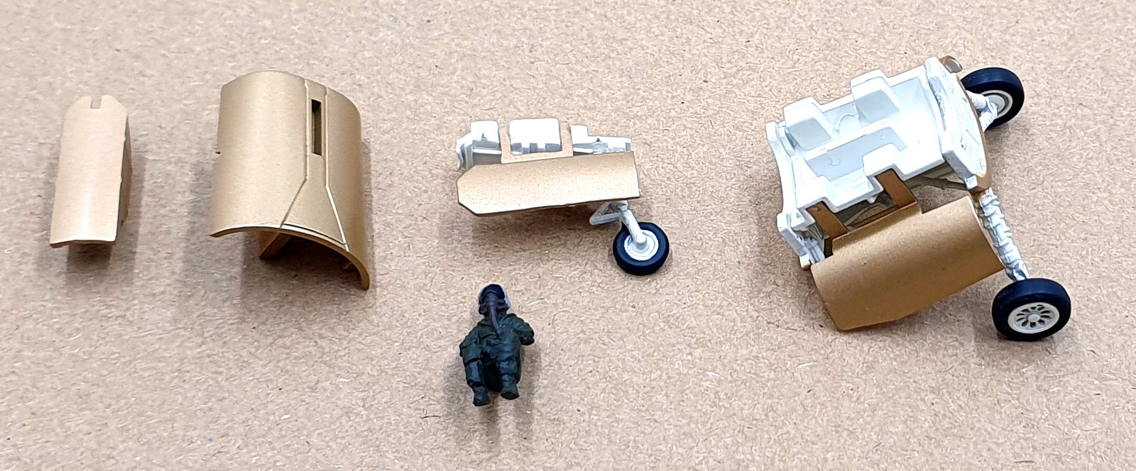 Hobby Master 1/72 Scale HA38069 - F-16 Fighting Falcon "Golden Bat Viper" 2022