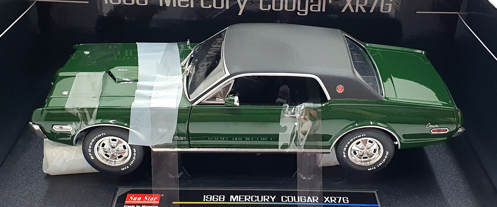 Sun Star 1/18 Scale Diecast 1575 - 1968 Mercury Cougar XR7G - Dark Green