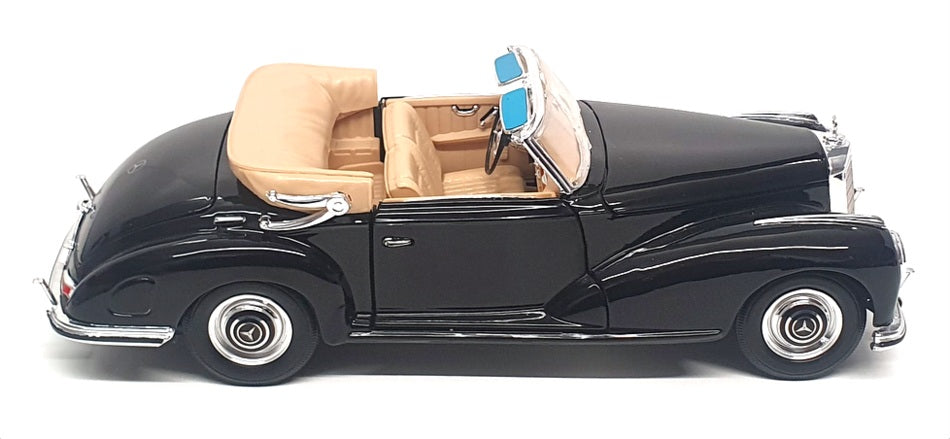 Maisto 1/18 Scale Diecast 7524K - 1955 Mercedes Benz 300S - Black