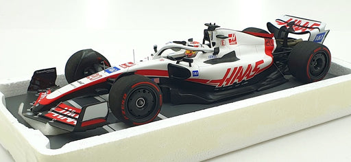 Minichamps 1/18 Scale 117 220120 Haas F1 Team VF-22 Bahrain 2022 Magnussen #20