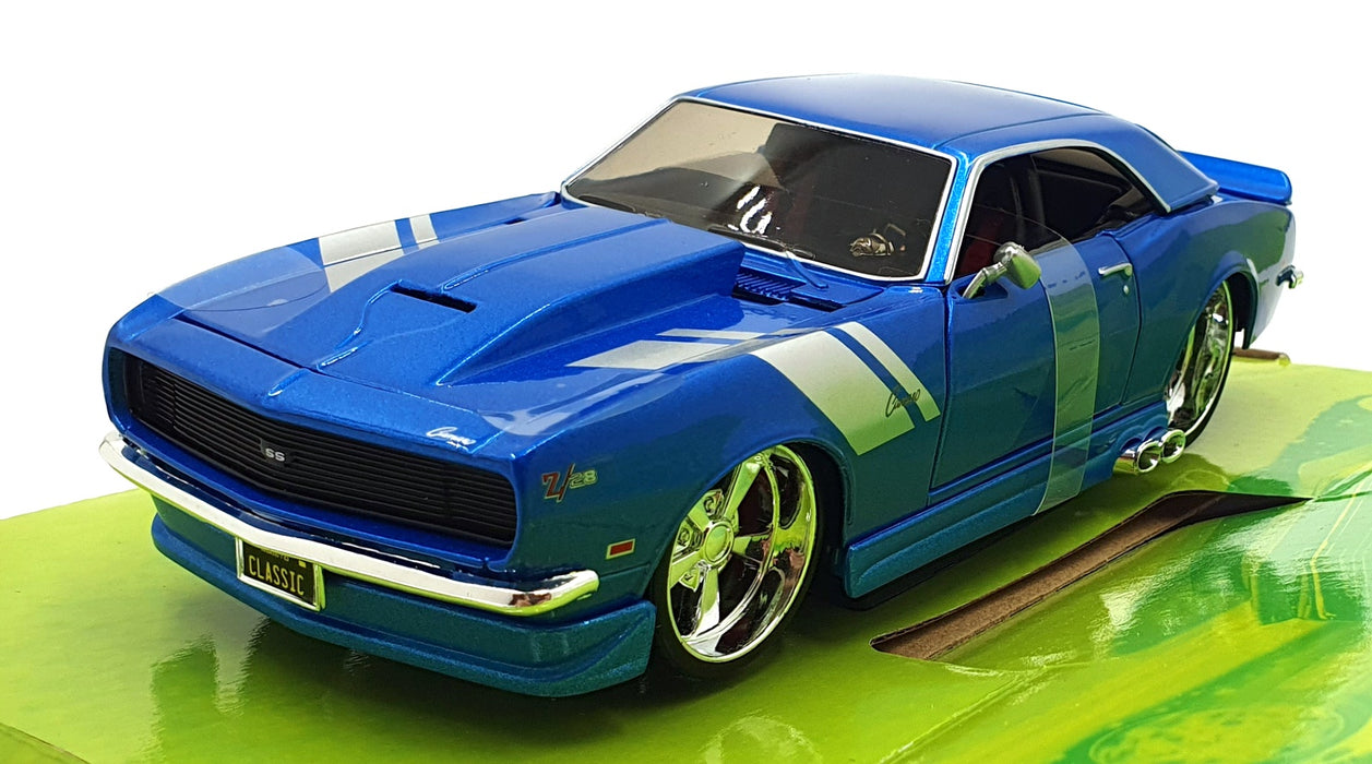Maisto 1/24 Scale Diecast 32508 - 1968 Chevrolet Camaro Z/28 Met. Blue