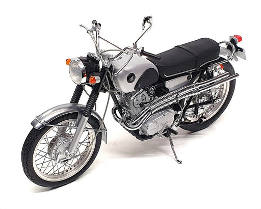 Ebbro 1/10 Scale 10010 - 1962 Honda CL72 Motorcycle - Black/Silver