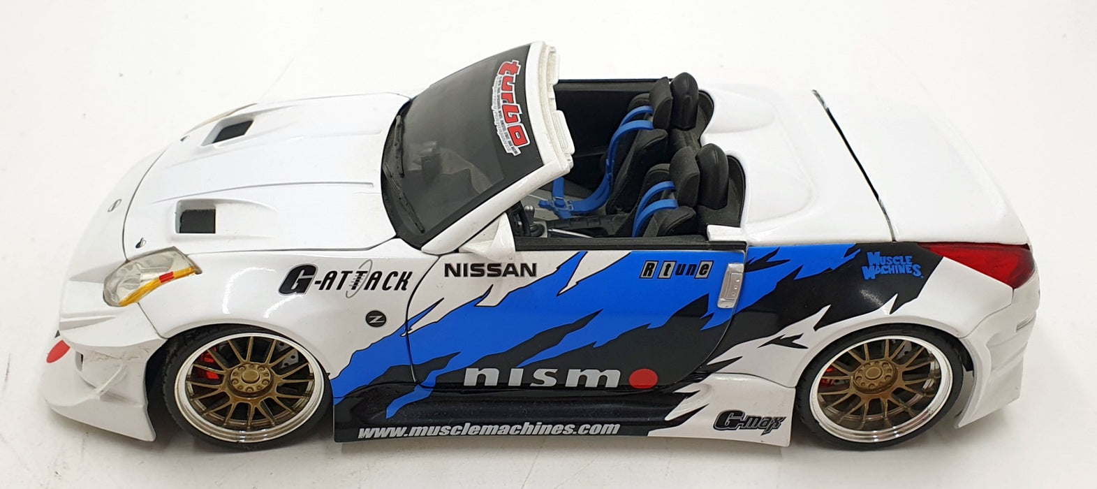Ertl 1/18 Scale Diecast 57876 - '04 Nissan 350Z Nismo - White/Blue/Black