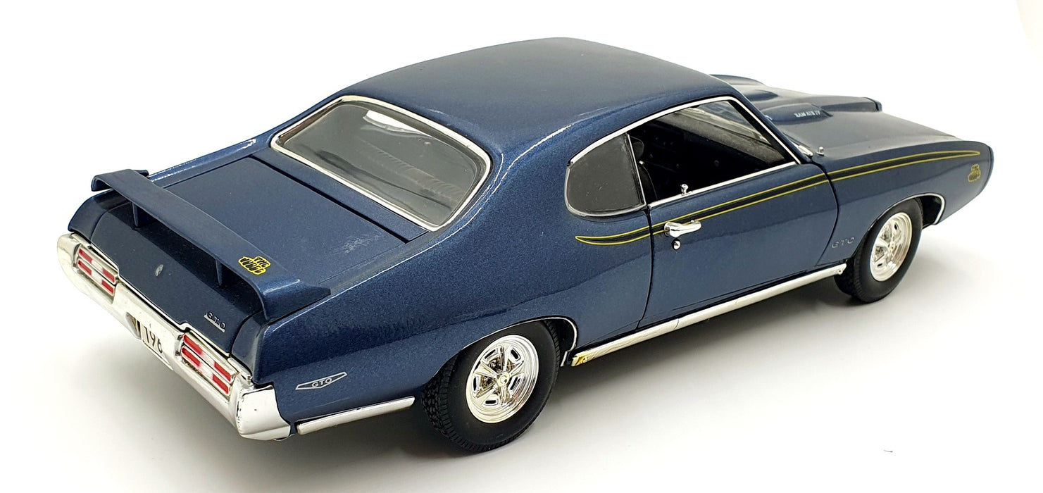 Motor Max 1/18 Scale Diecast 14126Y - 1969 Pontiac GTO The Judge - Blue