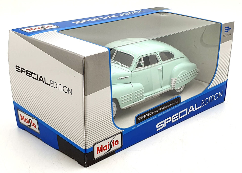 Maisto 1/25 Scale Diecast 32921 - 1948 Chevrolet Fleetline Aerosedan Mint Green