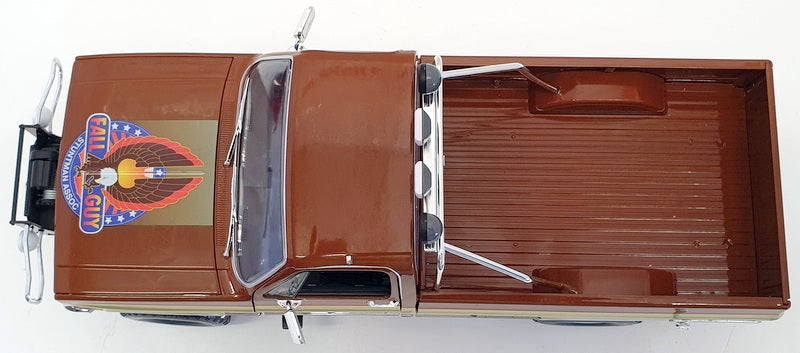 Greenlight 1/18 Scale 13560 - 1982 GMC K-250 Sierra Grande Lee Majors Fall Guy