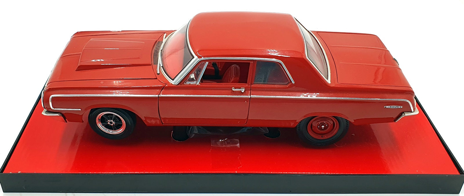 Highway 61 1/18 Scale 50247 - 1964 Dodge Super Stock ' Little Old Lady' Red