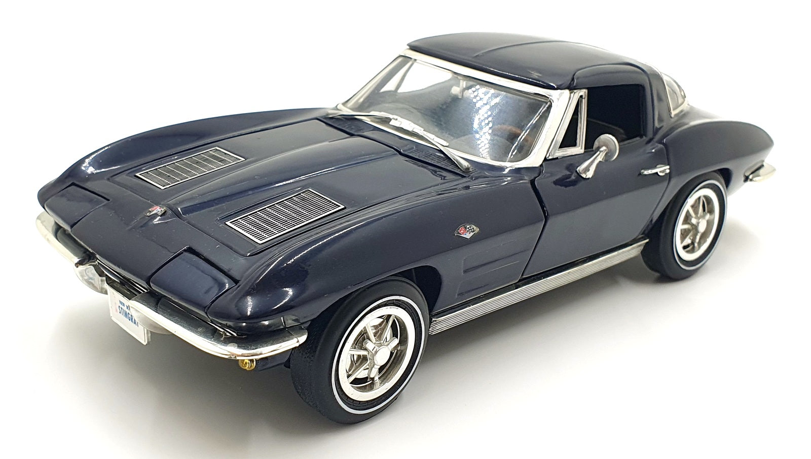 Ertl 1/18 Scale Diecast 14126X - 1963 Chevrolet Corvette - Blue