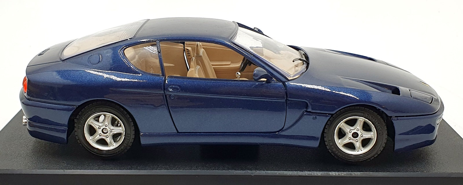 Burago 1/25 Scale Diecast 1536 - 1992 Ferrari 456GT - Met Blue