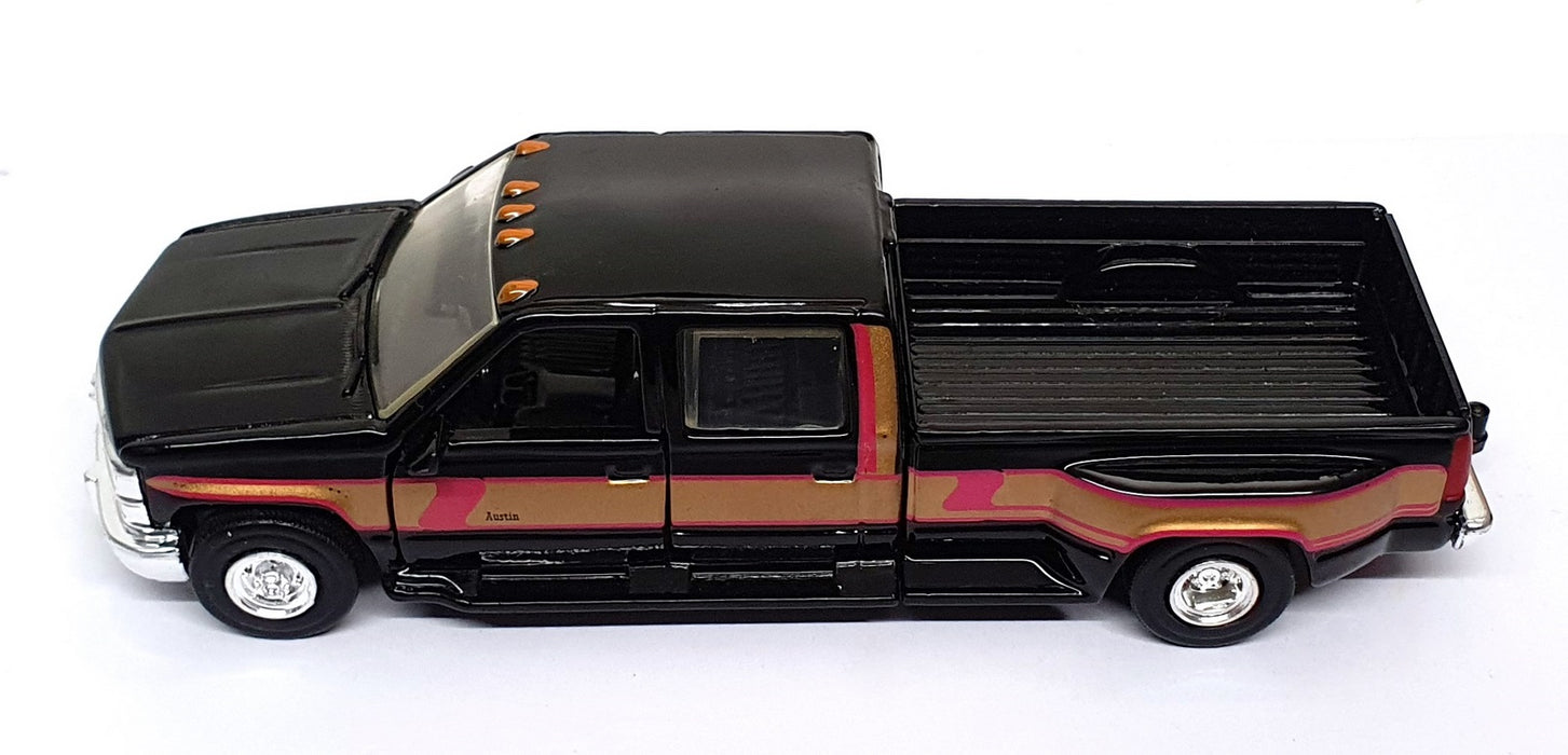 Road Champs 1/43 Scale Diecast 64405 - Chevrolet Dooley Truck - Black/Gold