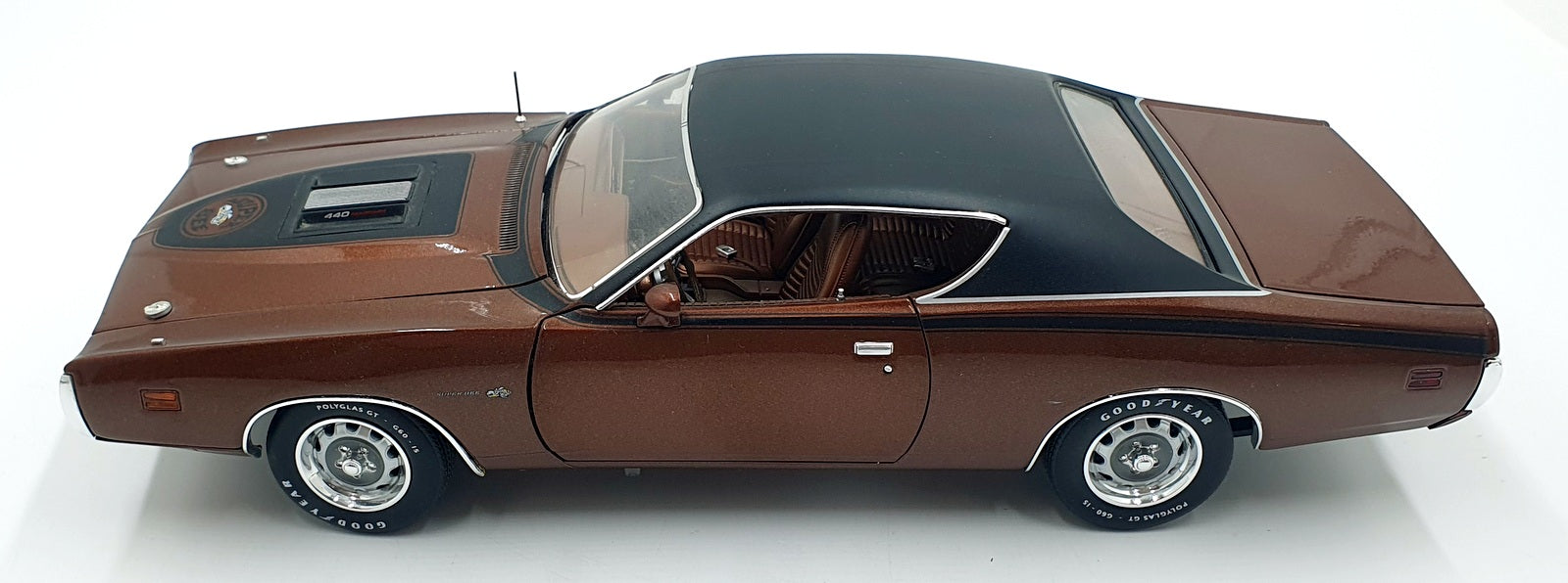 Auto World 1/18 Scale AMM1003/06 1971 Dodge Super Bee - Metallic brown