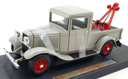 Road Legends 1/18 Scale Diecast 92257- 1934 Ford Pick Up Wrecker - Grey