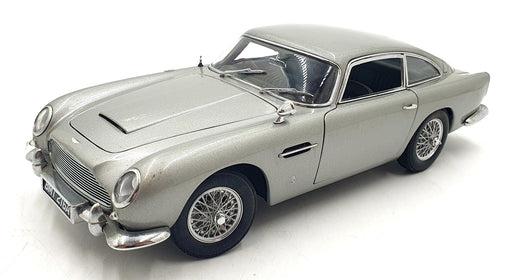 Autoart 1/18 Scale Diecast DC23426H - Aston Martin DB5 - Silver