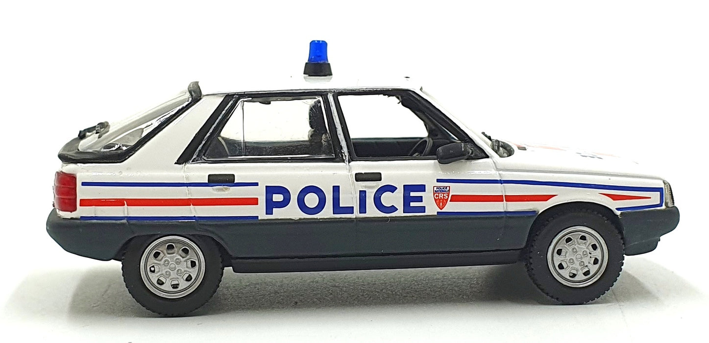 Norev Hachette 1/43 Scale DW8456 - 1983 Renault 11 Police - Police Car
