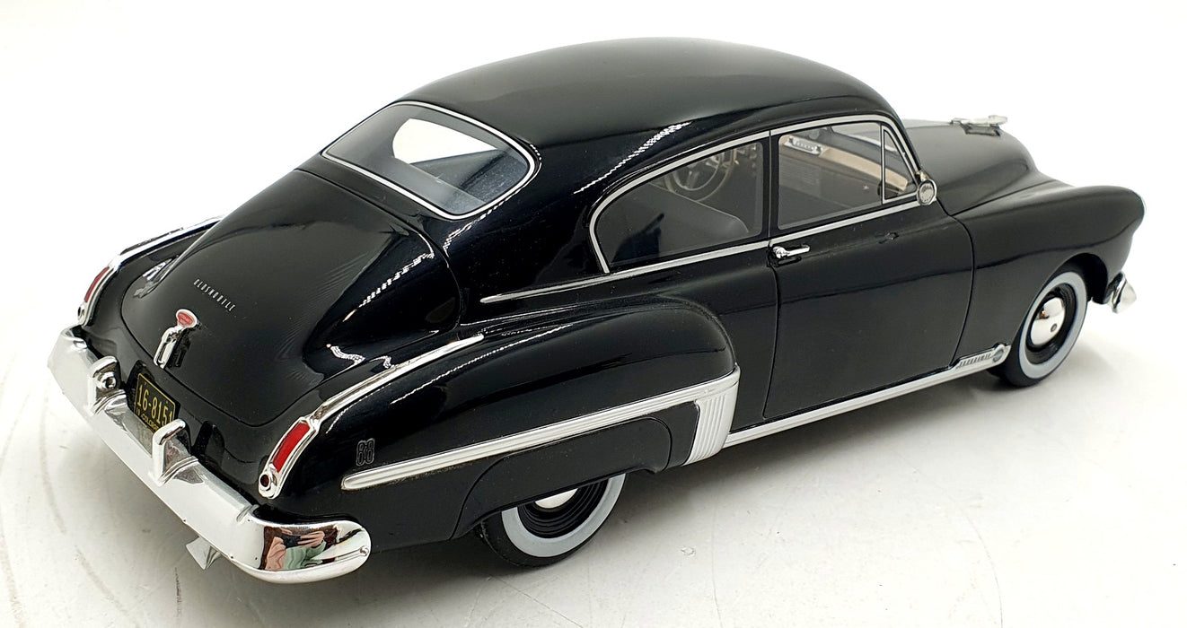 BOS Models 1/18 Scale Resin BOS266 - 1949 Oldsmobile Rocket 88 Sedan