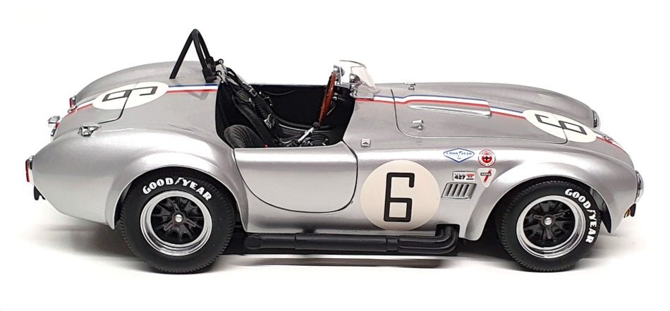 Kyosho 1/18 Scale DC12124X - Shelby Cobra 427 #6 SC Racing - Silver