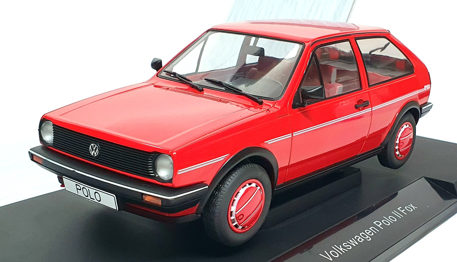MCG 1/18 Scale Diecast MCG18523 - Volkswagen Polo II Fox - Red