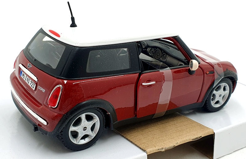 Maisto 1/24 Scale 31219 - New Shape Mini Cooper - Red with white Roof