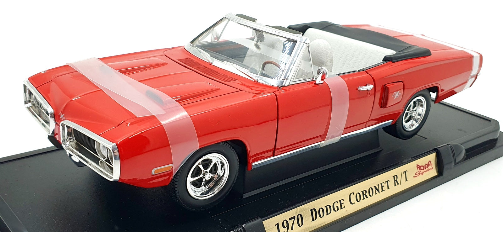 Road Signature 1/18 Scale 92547 - 1970 Dodge Coronet R/T - Red/White