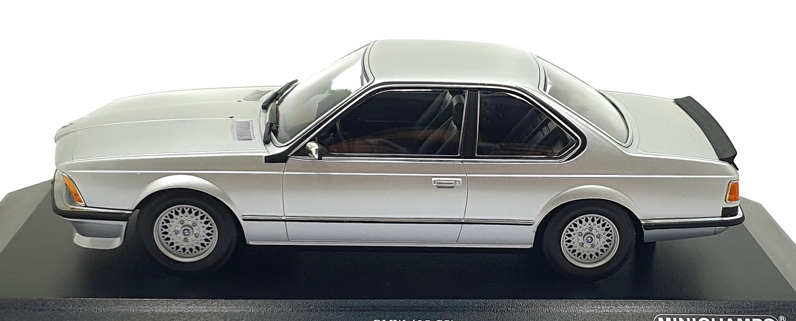 Minichamps 1/18 Scale Diecast 155 028107 - 1982 BMW 635 CSi - Silver