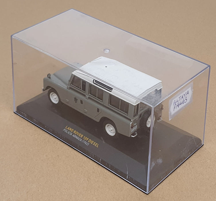 Altaya 1/43 Scale PA463 - Land Rover 109 Diesel Policia Armada - Grey/White