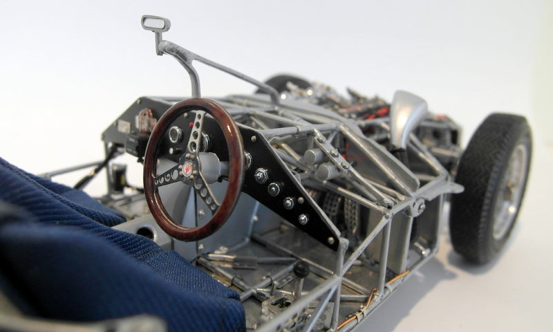 CMC 1/18 scale diecast - M-060 Maserati Tipo 61 Birdcage Chassis Version