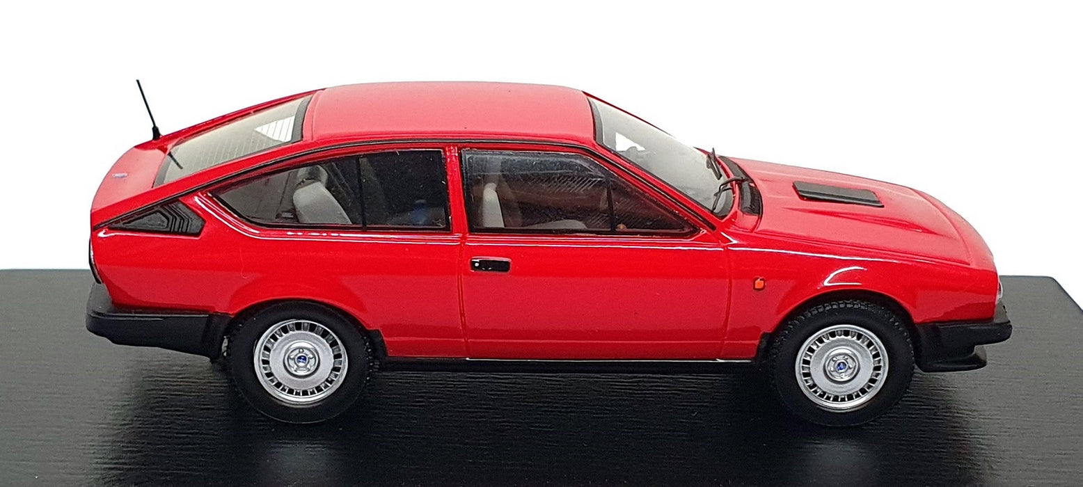Spark Model 1/43 Scale Resin S9047 - 1980 Alfa Romeo GTV6 - Red